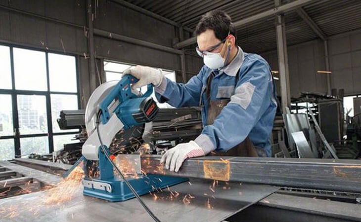Kinh nghiệm chọn mua máy cắt sắt cho nhà thầu xây dựng